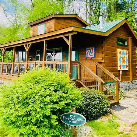It'S Five O'Clock Here - Cozy Waterfront Cabin With A Hot Tub On The Blue Ridge Parkway! Pet Friendly